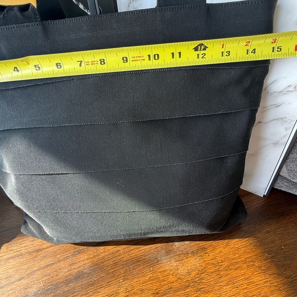 Salvatore Ferragamo Black and Gold Tote Bag - Picture 6 of 14